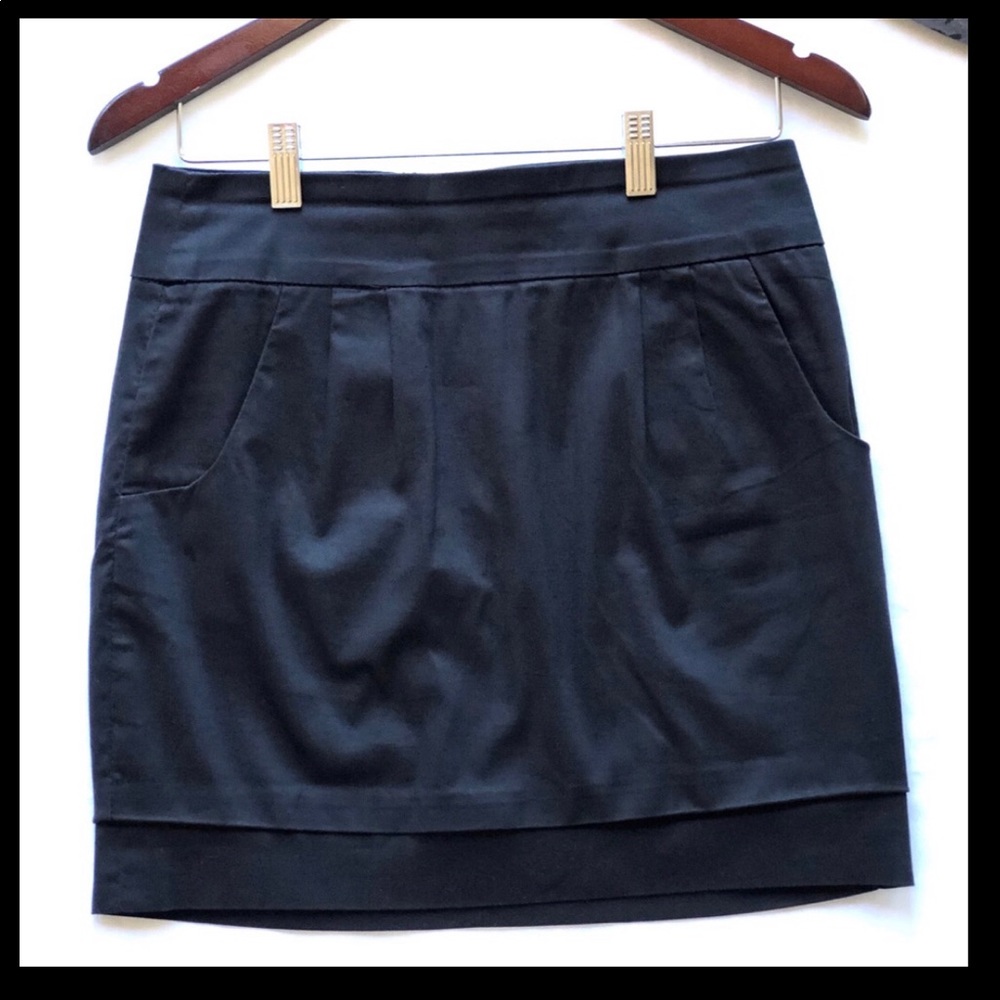 Hawks black short skirt